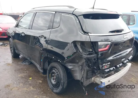 2018 Jeep Compass Limited 4X4 from USA, damaged, VIN 3C4NJDCB7JT340659